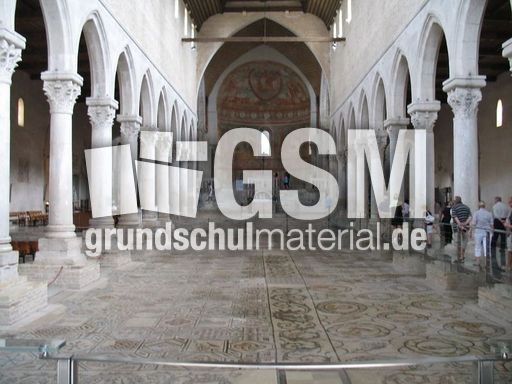 Italien Venetien Aquileia Basilica S. Maria 010.JPG